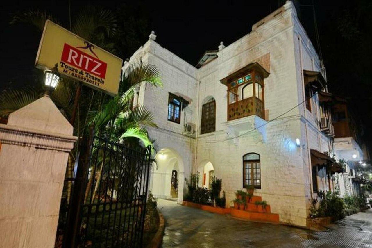 Hotel Ritz Пуна Экстерьер фото